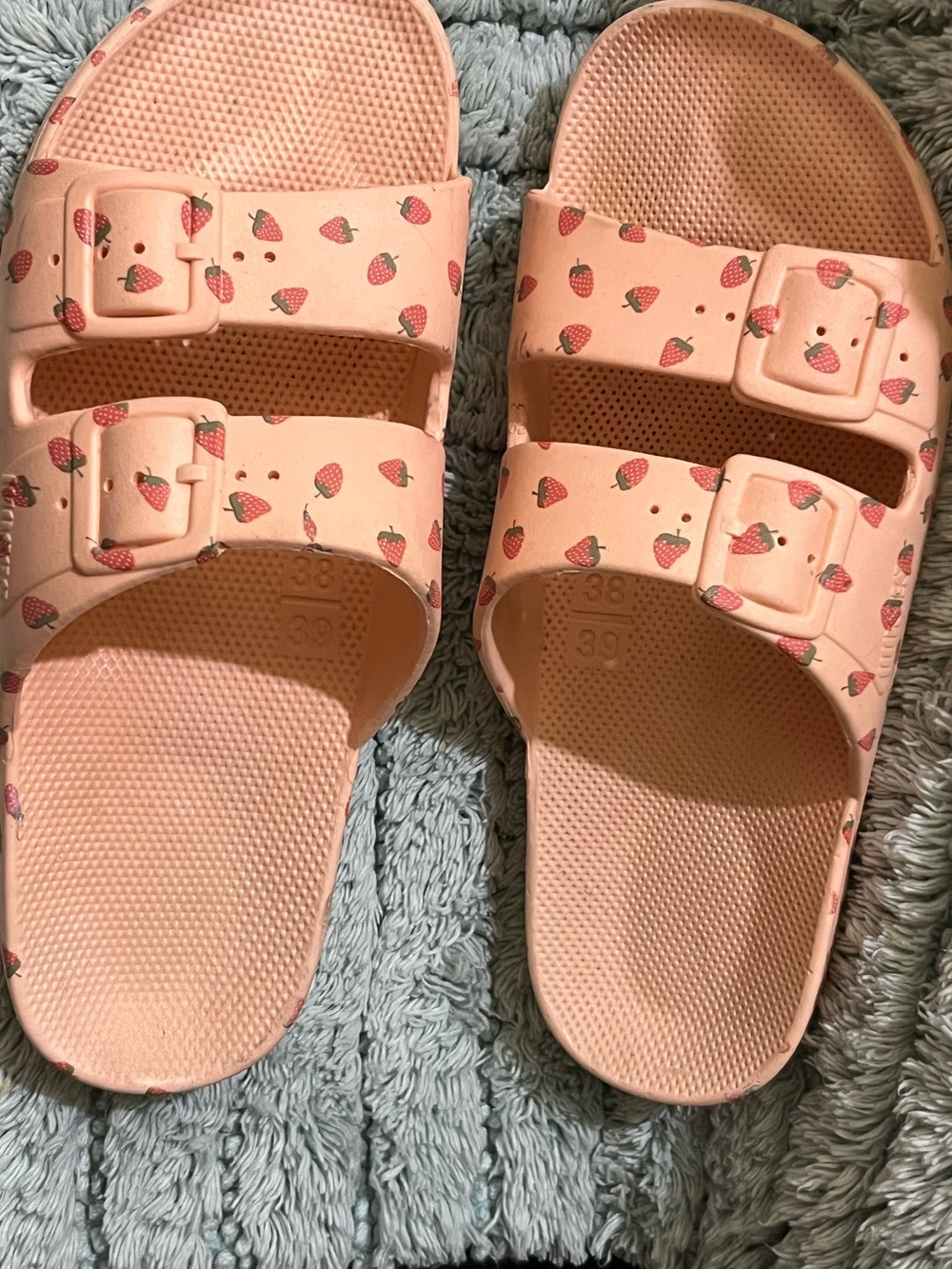 Women’s Strawberry Print Pink Slide Sandals